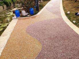 膠粘石透水路面